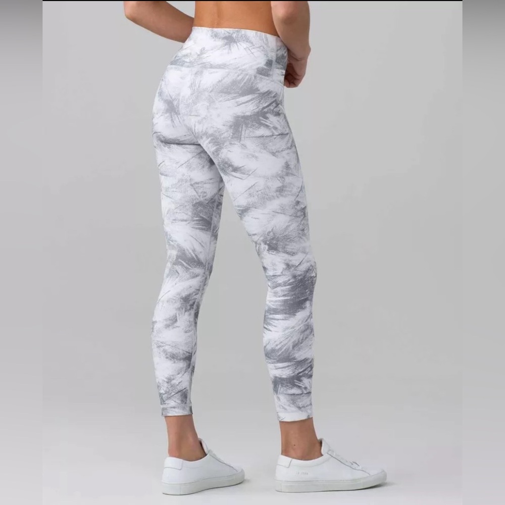 Lululemon Wunder Under Hi-Rise 7/8 Tight Breeze By White Light Cast Leggings 4